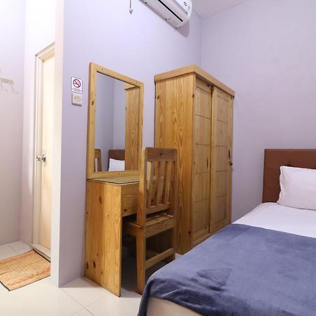 Bedur Homestay Syariah Бекаси Экстерьер фото