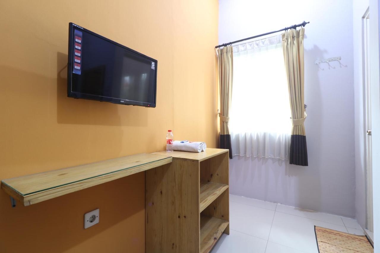Bedur Homestay Syariah Бекаси Экстерьер фото