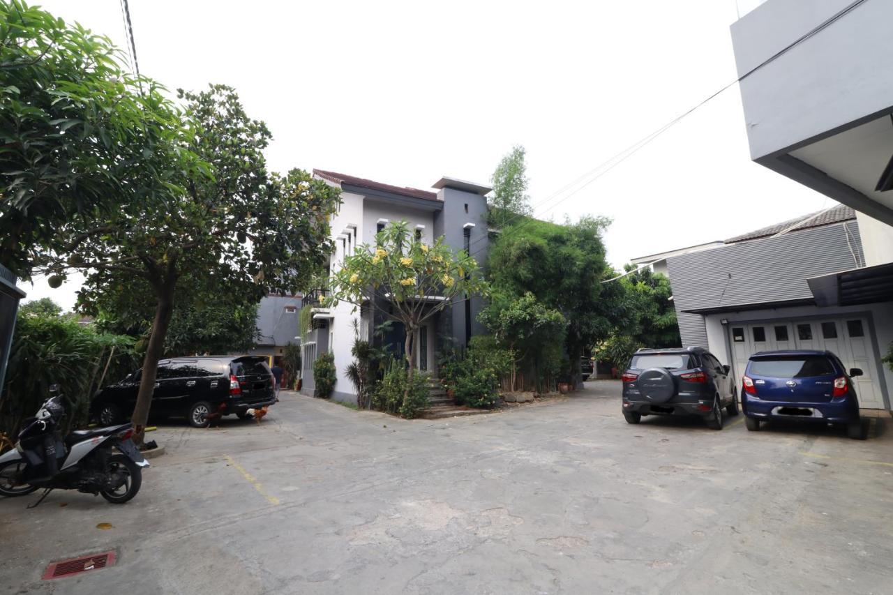 Bedur Homestay Syariah Бекаси Экстерьер фото