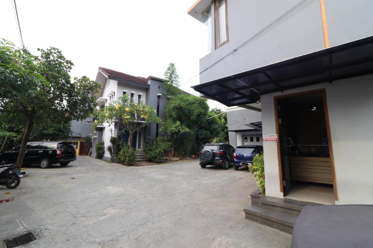 Bedur Homestay Syariah Бекаси Экстерьер фото